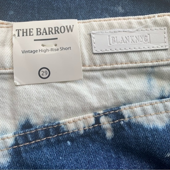 BLANK NYC Bleached Dark Wash Frayed Shorts Size 29 NEW - Picture 3 of 5